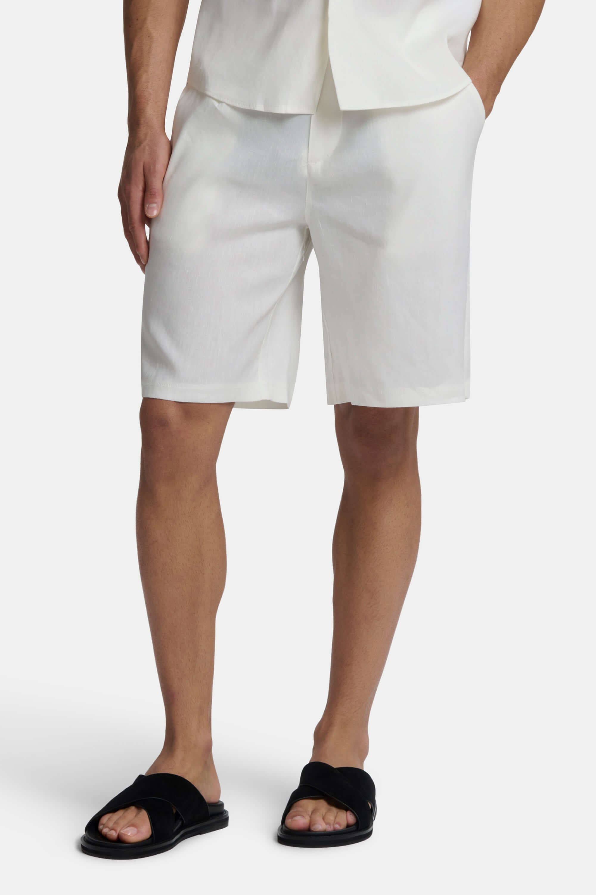 THE LINEN SHORTS