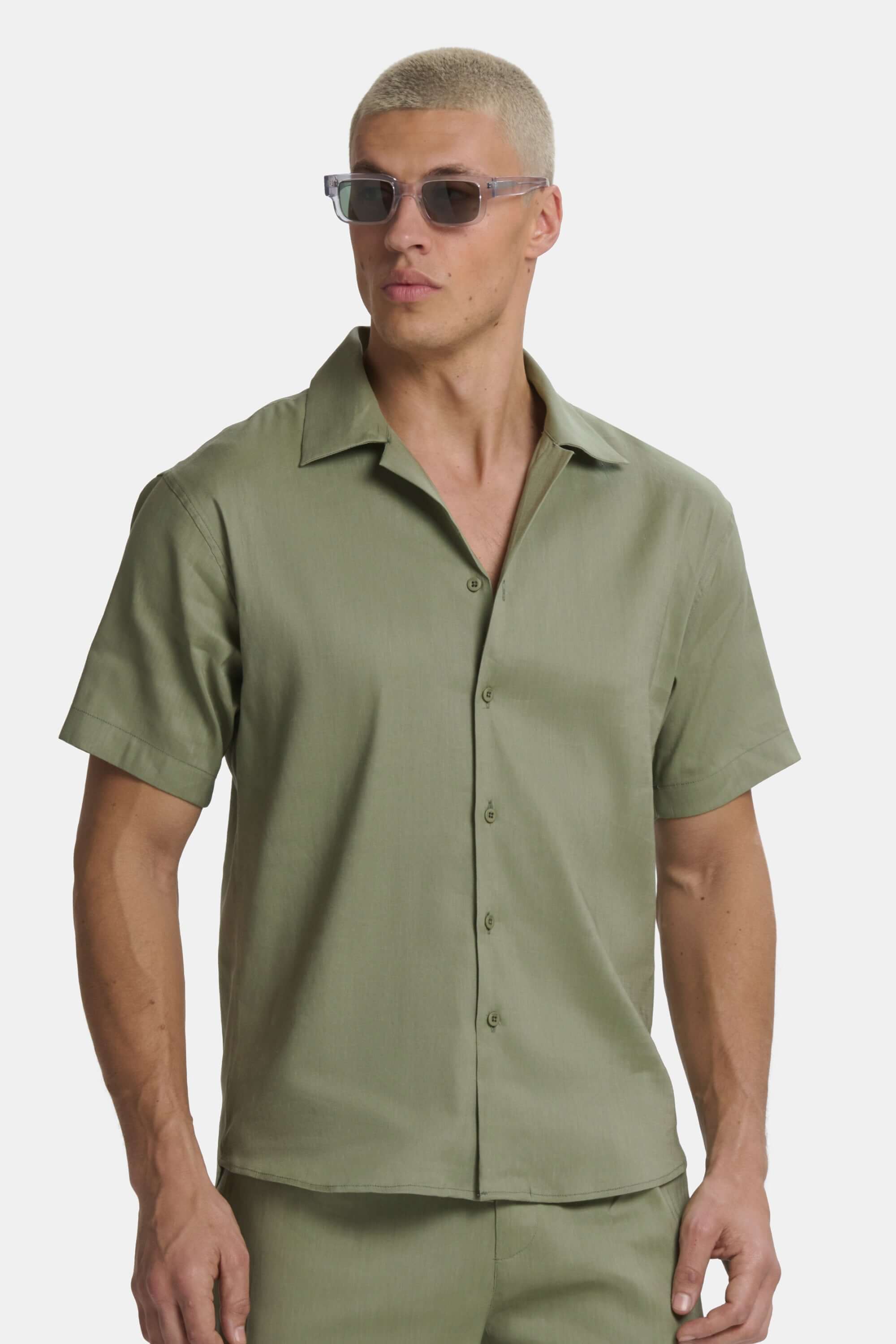 THE LINEN SHORT SLEEVE SHIRT
