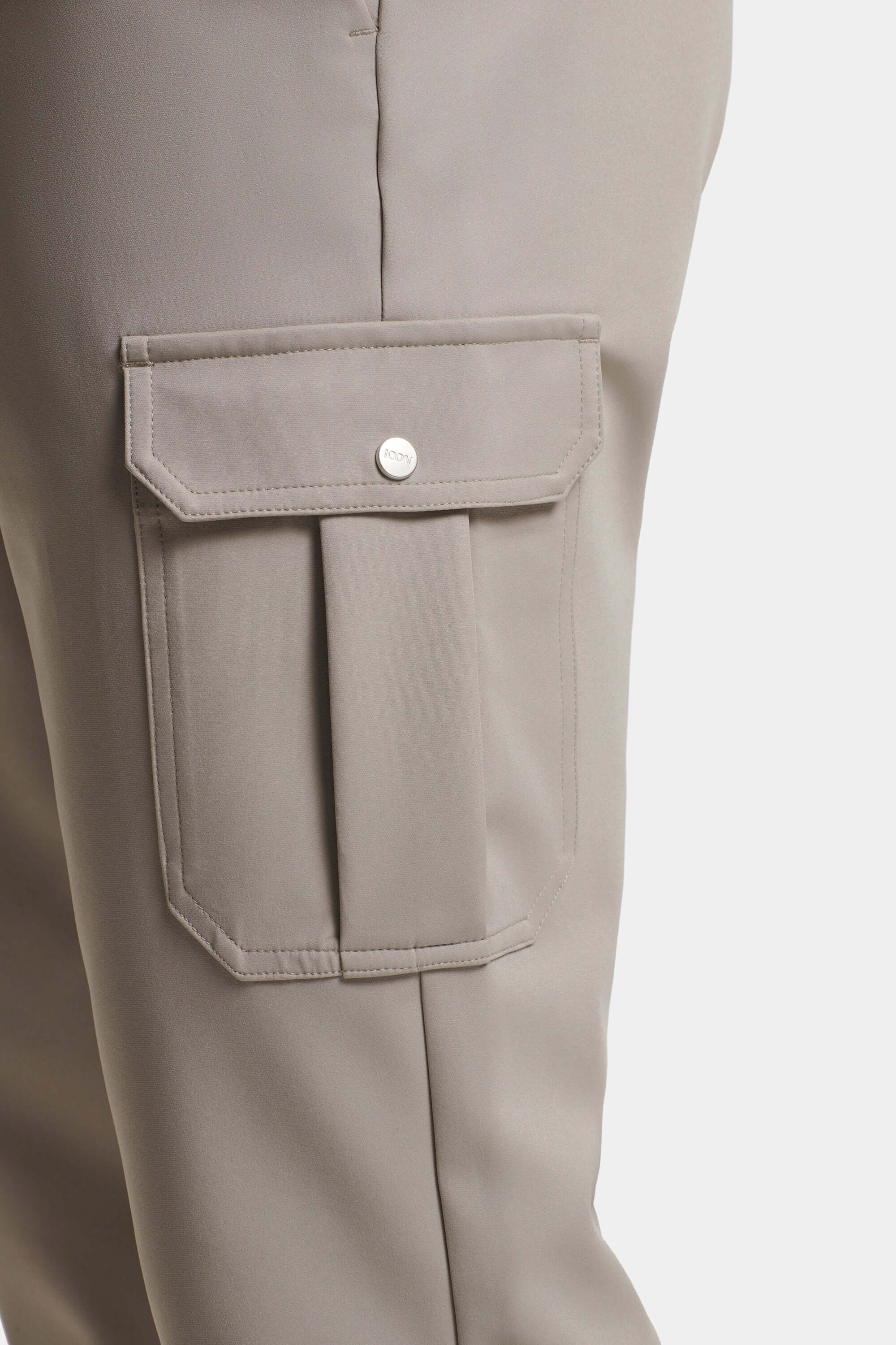 THE TECH SLIM CARGO
