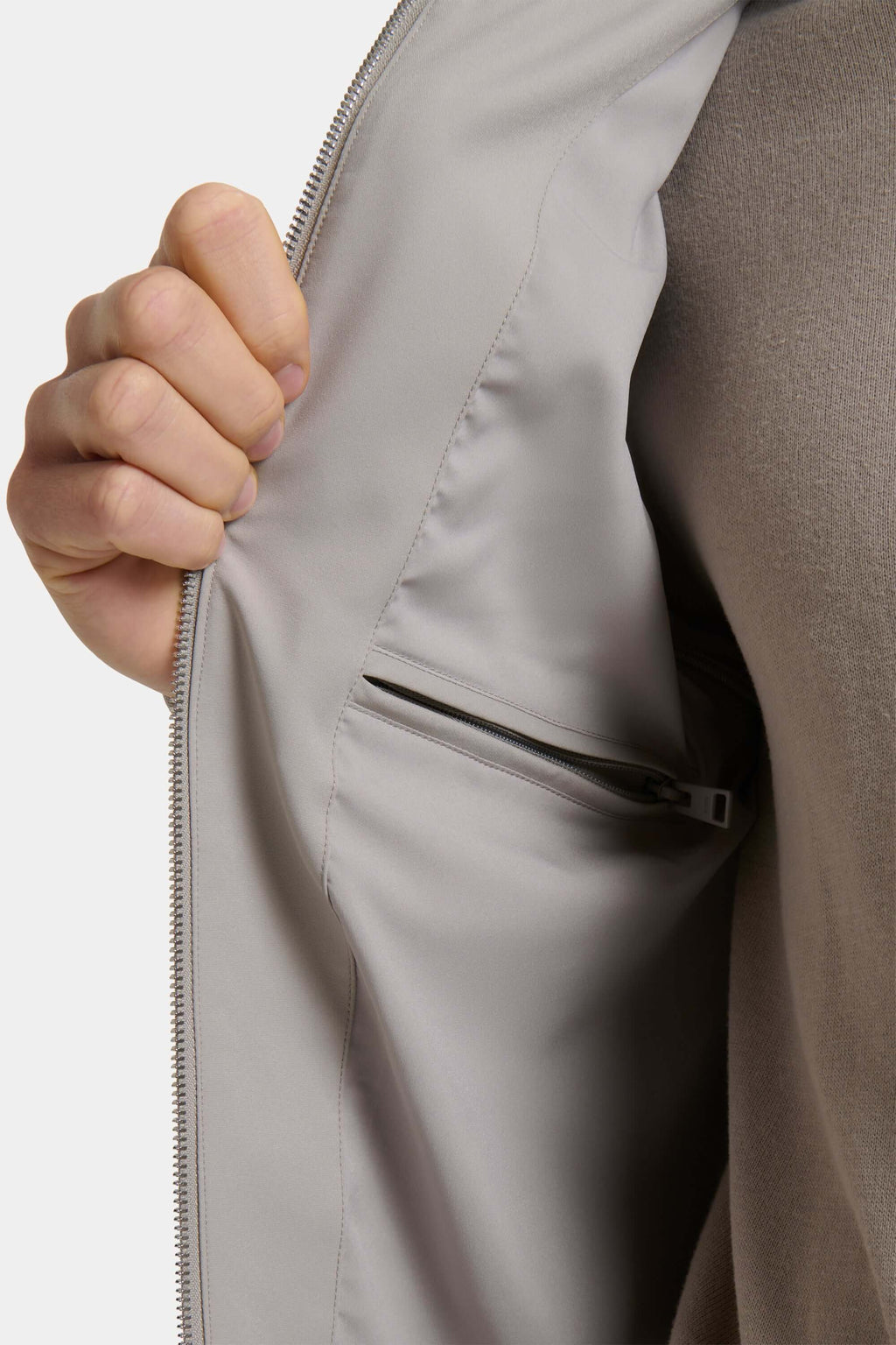 THE 2-IN-1 JACKET