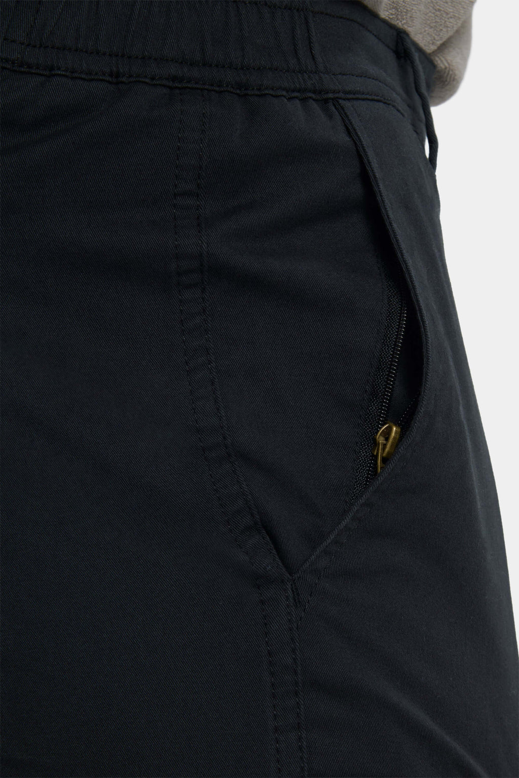 THE ALDO SLIM SHORTS