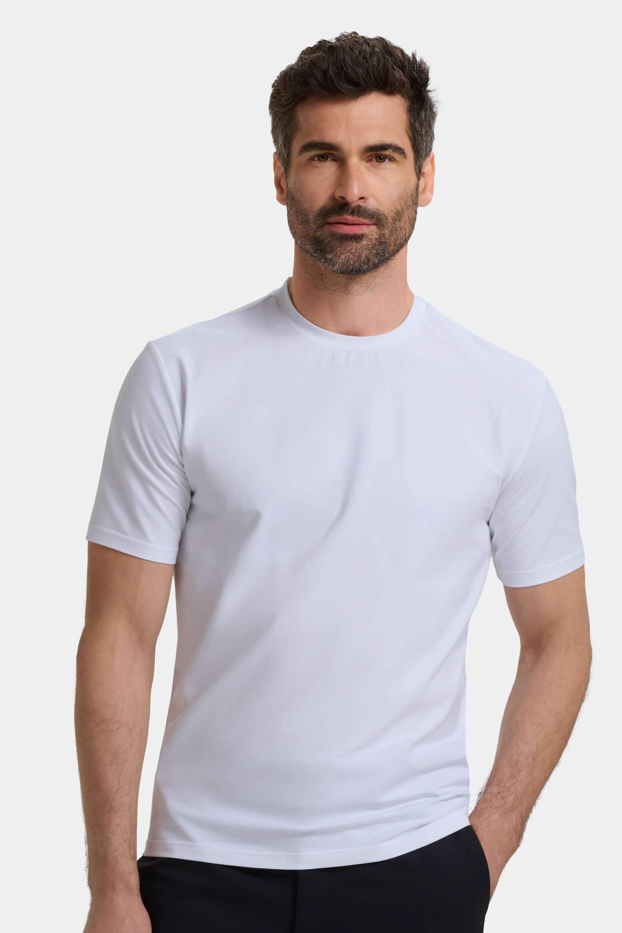THE ESSENTIAL SLIM T-SHIRT
