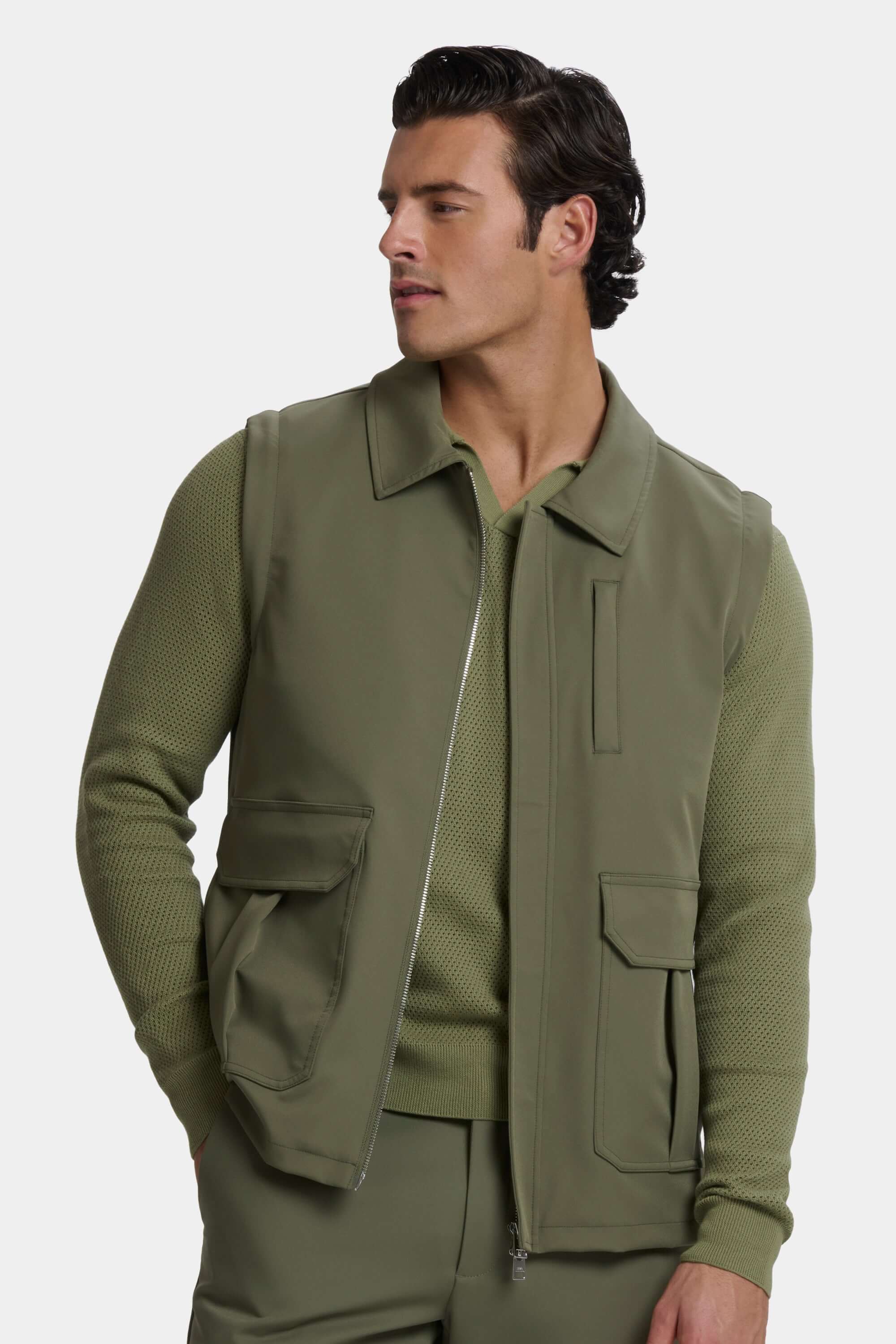 THE 2-IN-1 JACKET