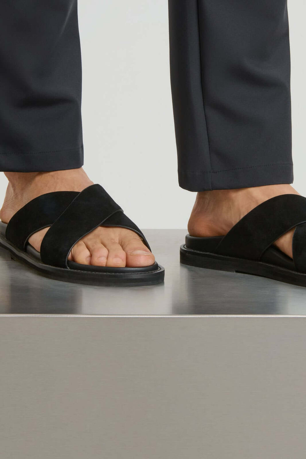 THE STEFANO SANDALS