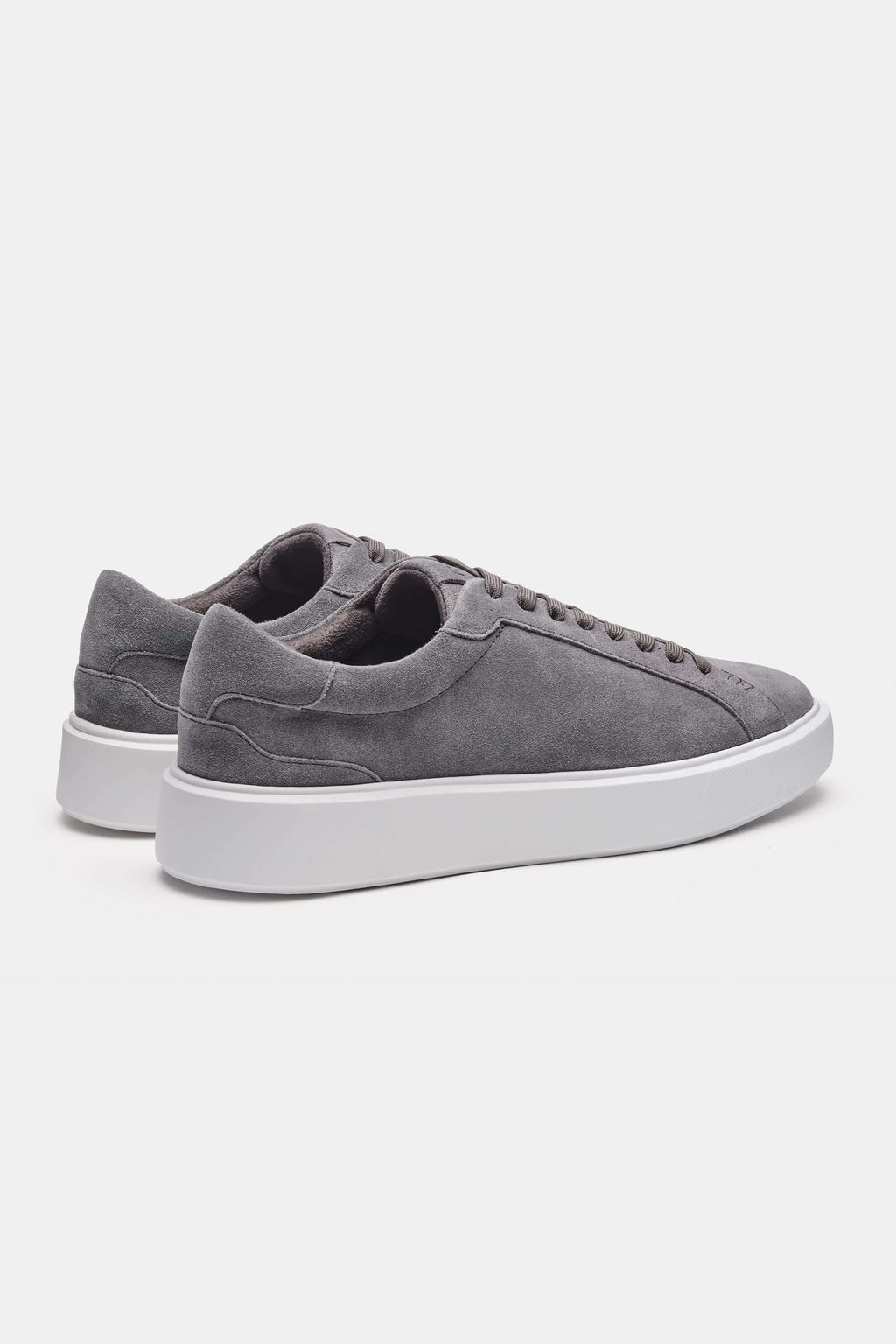 THE CLASSIC SUEDE TRAINER