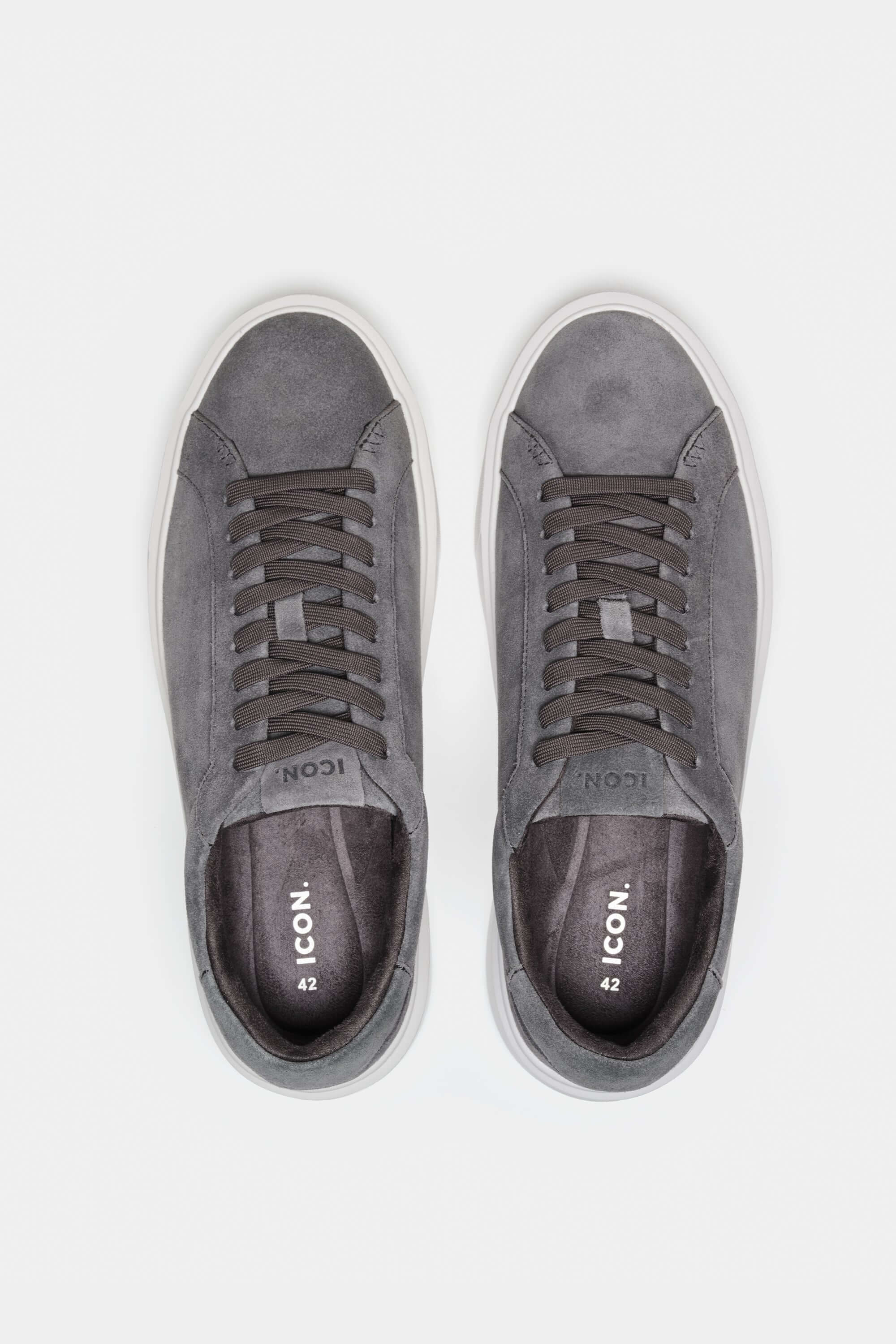 THE CLASSIC SUEDE TRAINER