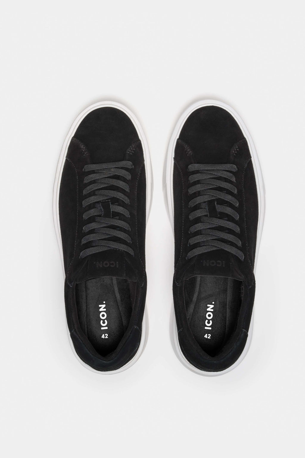 THE CLASSIC SUEDE TRAINER