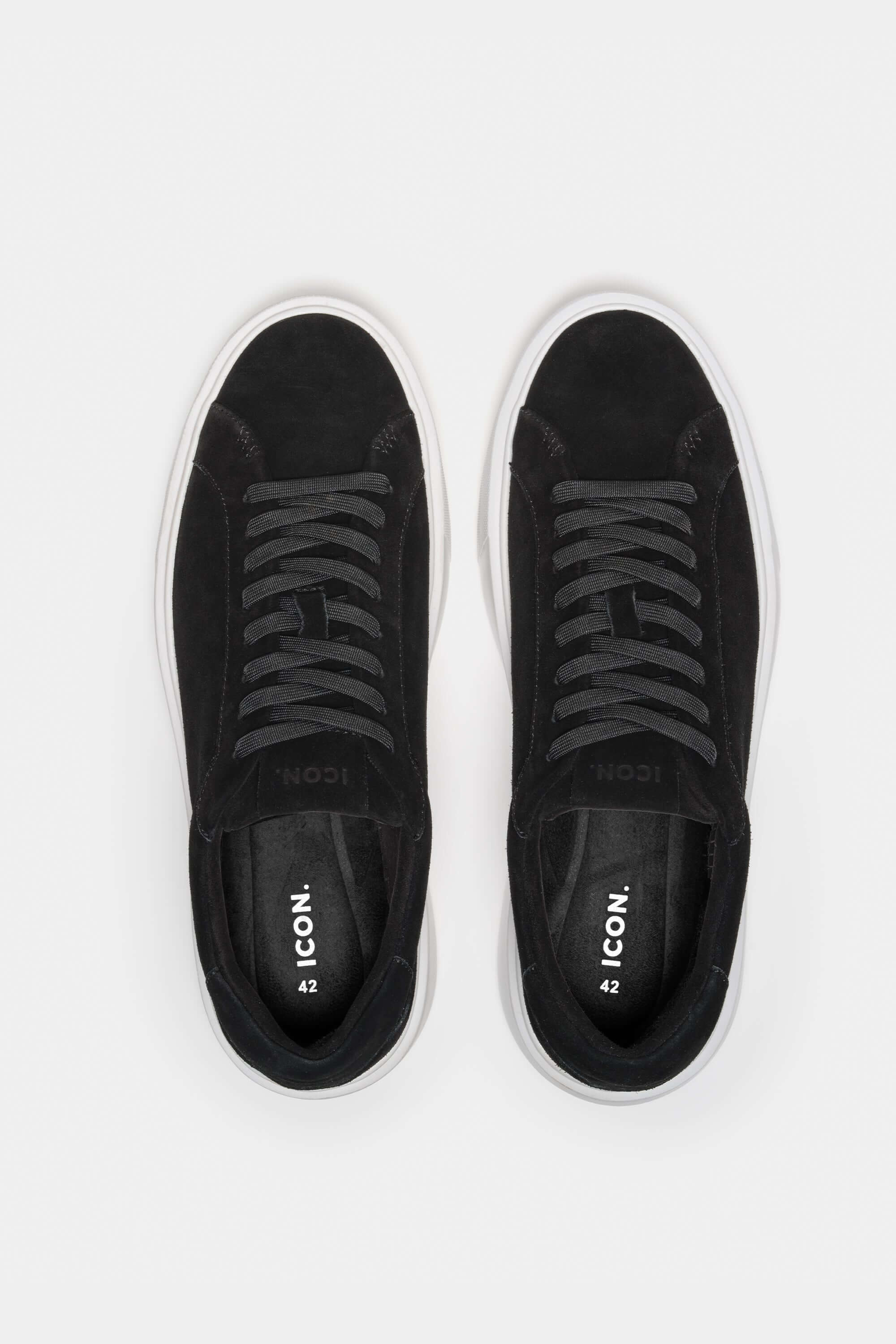 THE CLASSIC SUEDE TRAINER