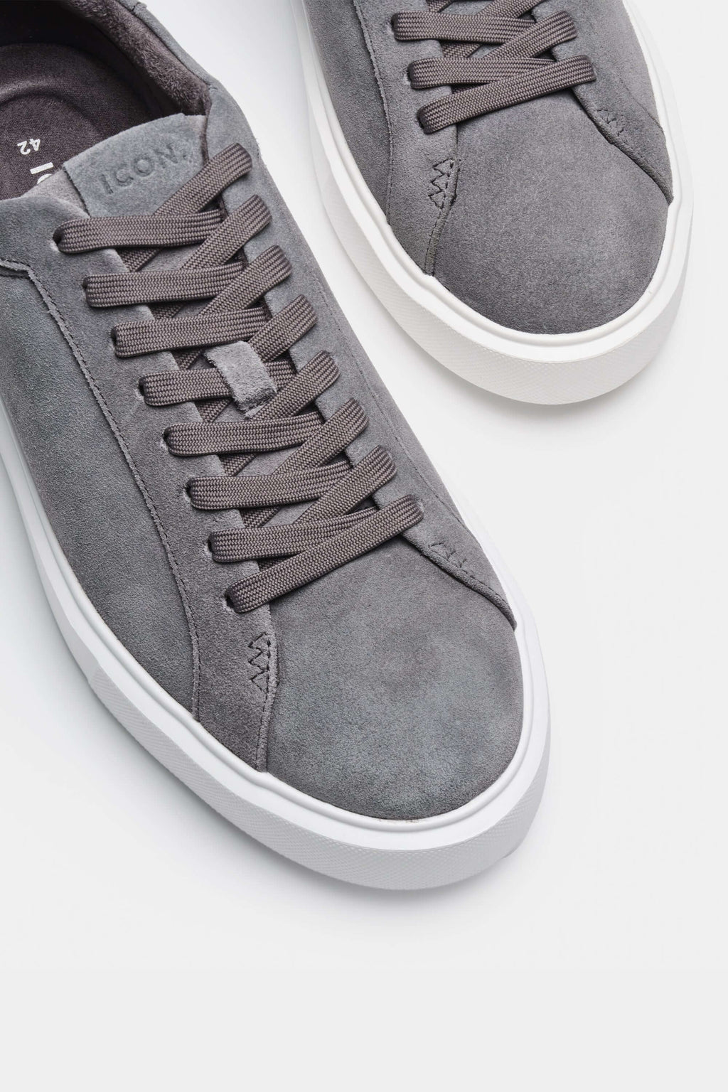THE CLASSIC SUEDE TRAINER